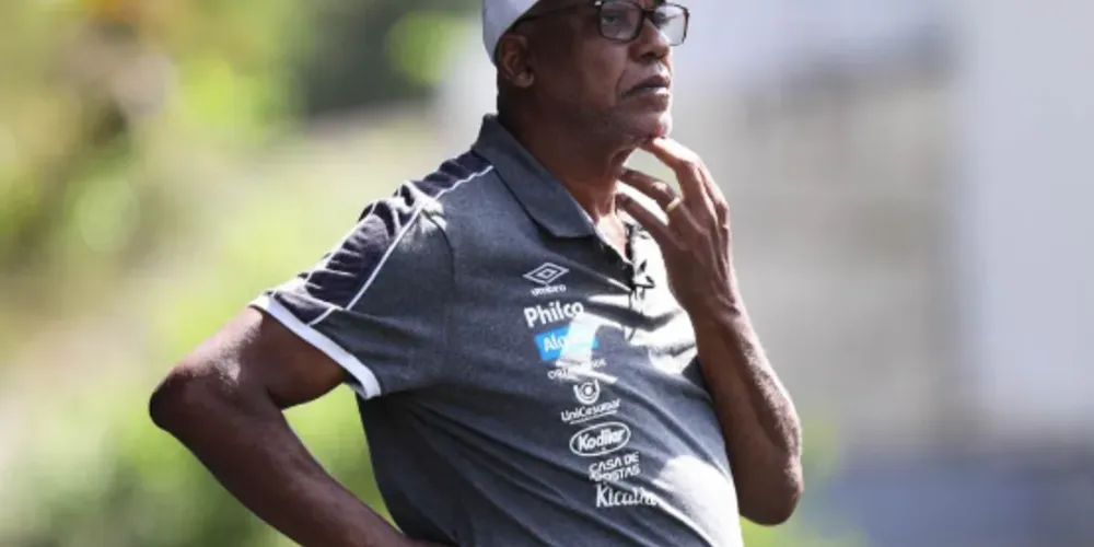 Serginho Chulapa, ex-jogador do Santos e Seleção Brasileira, sofre acidente e é internado