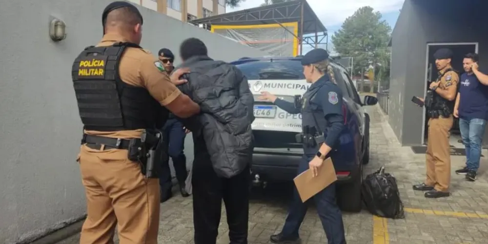 De acordo com testemunhas, o responsável teria cometido o crime “do nada”