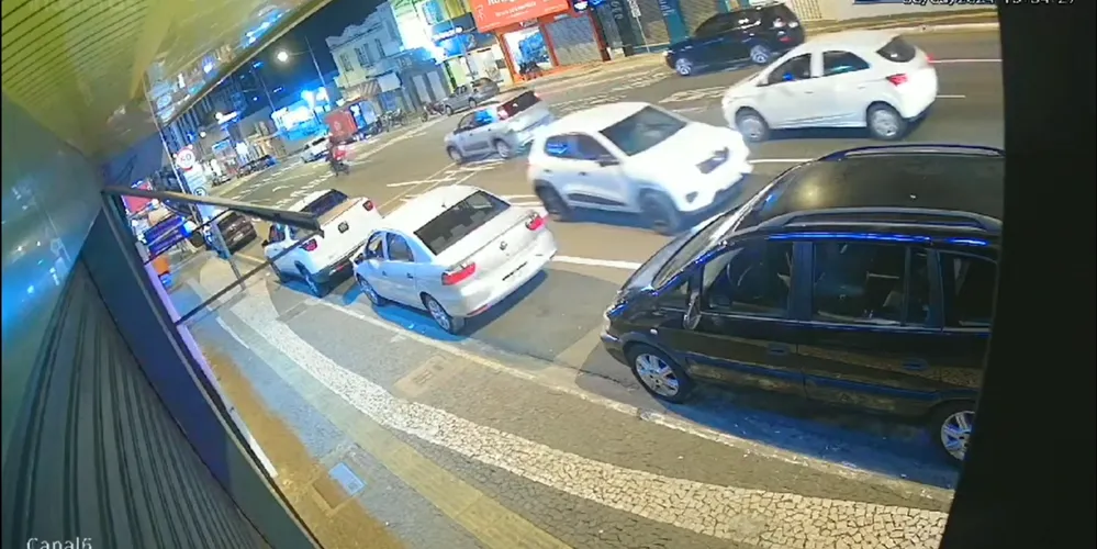 Imagem foi capturada por câmera de segurança