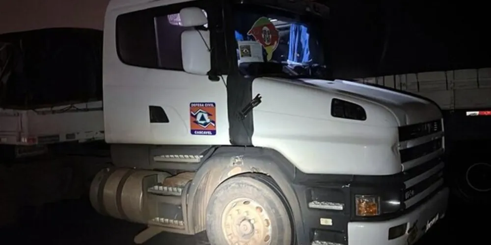 Veículo tinha credencial de ajuda humanitária expedida pela Defesa Civil