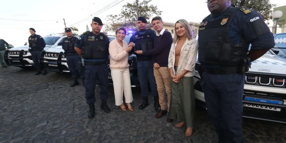 Nova frota é formada por quatro Jeep Compass, seis camionetes Amarok e uma Hilux