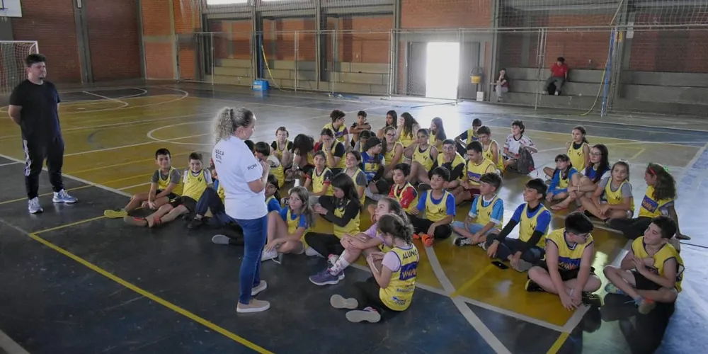 O evento reuniu cerca de 40 alunos do projeto no Ginásio Sérgio Elias Faraht, na Vila Santa Marta