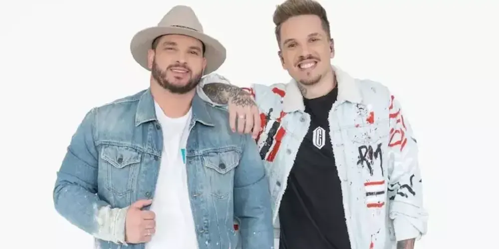 Dupla complementa programação sertaneja do evento