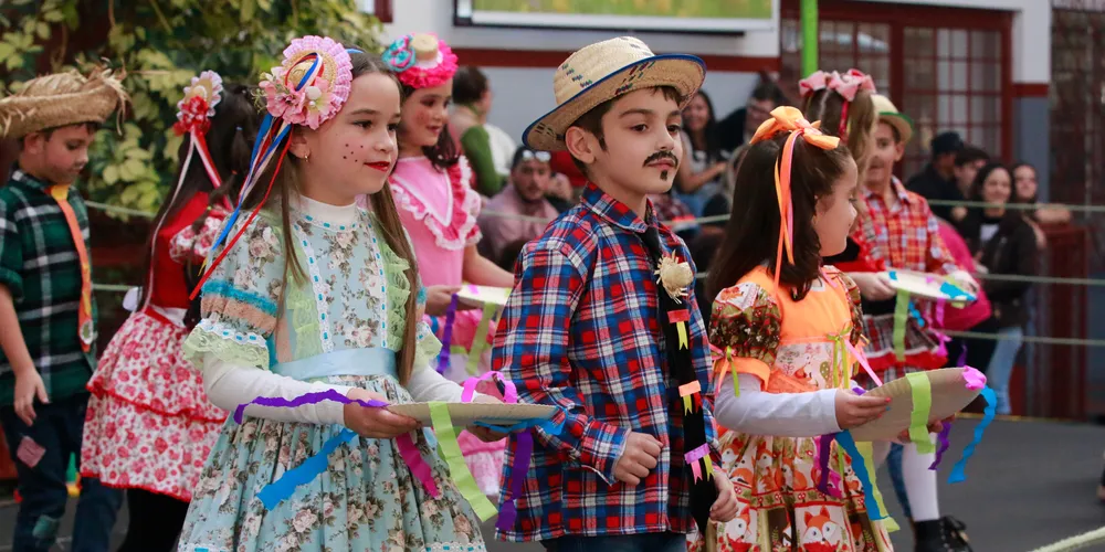 Comemorações vão ter comidas típicas, brincadeiras e danças