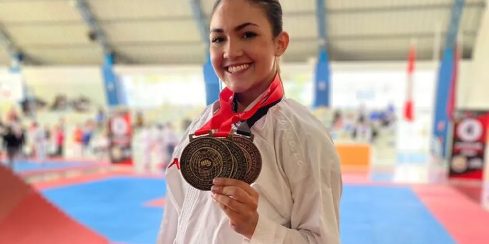 Brenda conquistou duas medalhas de ouro