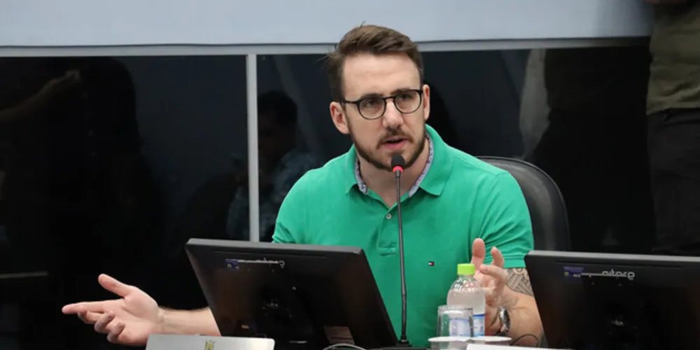 Stocco lembrou um episódio recente, quando a UEPG isentou estudantes na inscrição do Vestibular para cursos de licenciatura