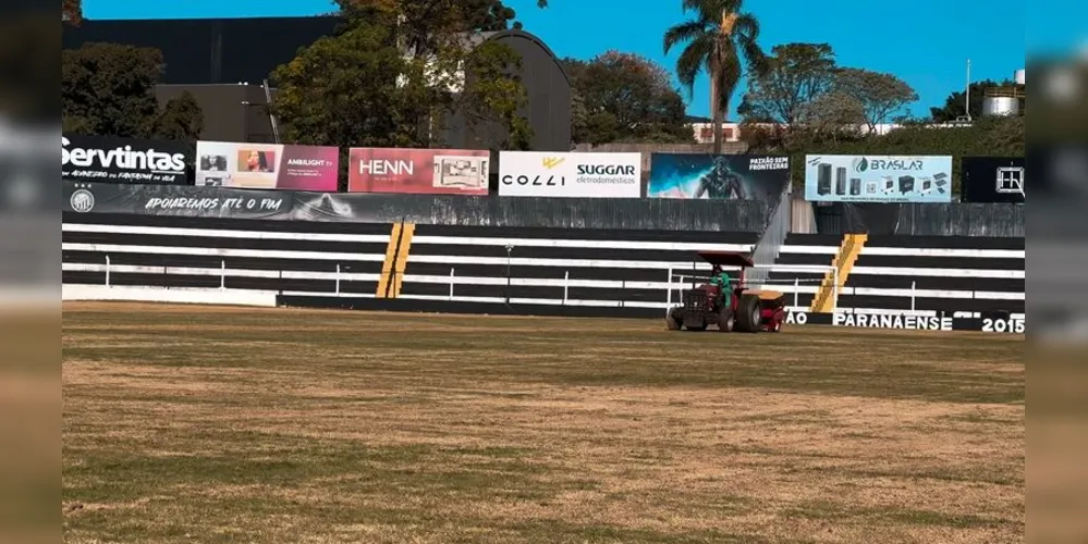 O objetivo é preservar o gramado com as baixas temperaturas e possíveis geadas durante o inverno