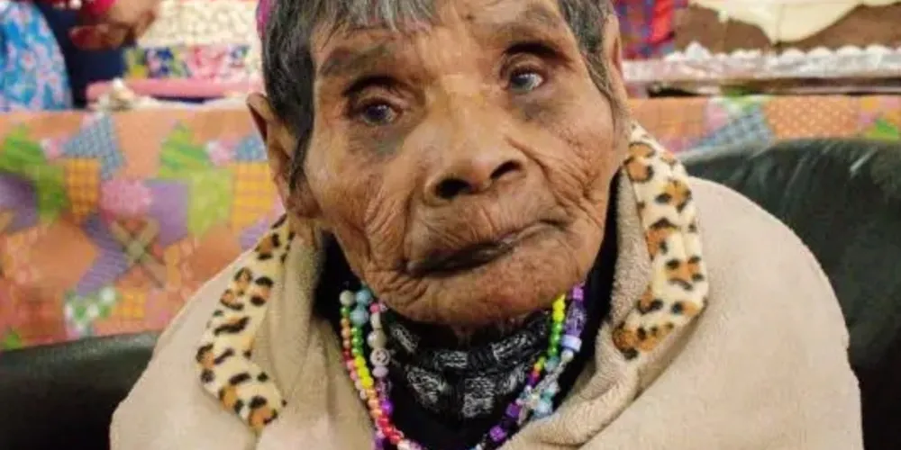A idosa Amantina dos Santos Duvirgem, que pode ser a mulher mais velha do mundo