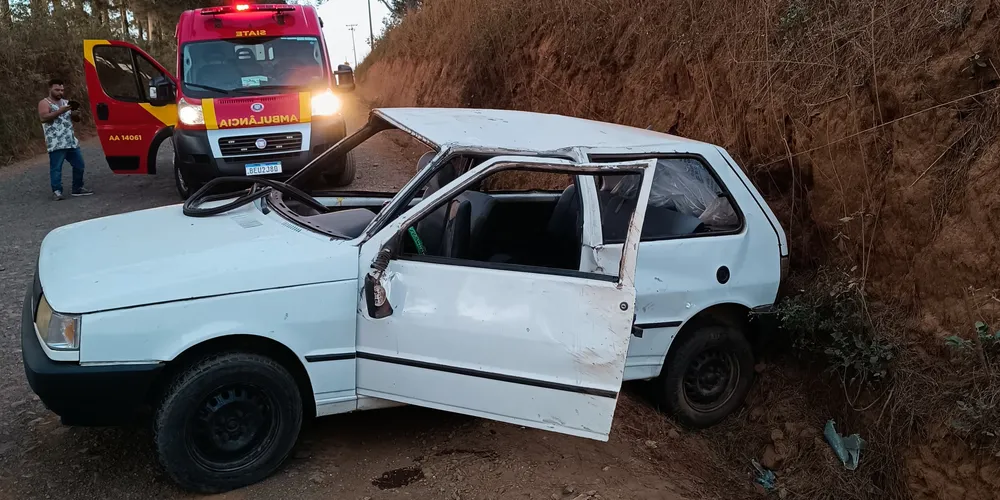 Uma bebê de dois meses e um menino de quatro anos estavam entre os ocupantes do carro