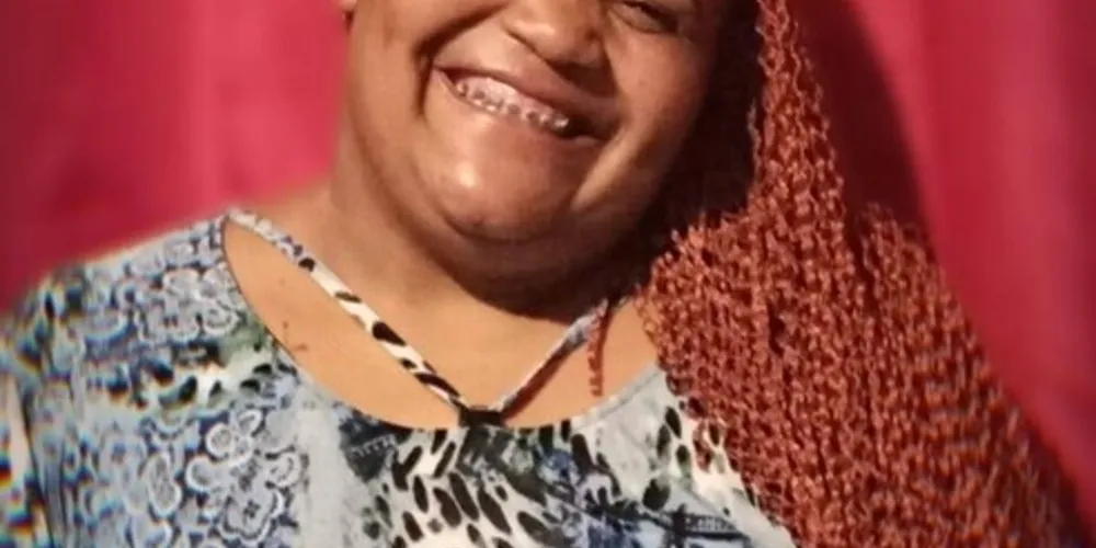 Luciana trabalhava no supermercado, que lamentou a morte da funcionária