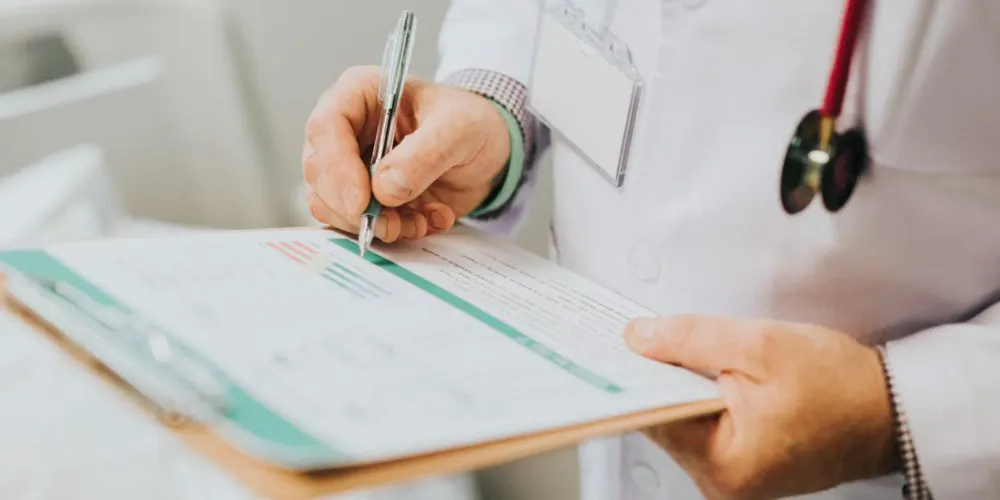 Decisão do TRF-1 mantém atribuição de médicos peritos de analisar atestados