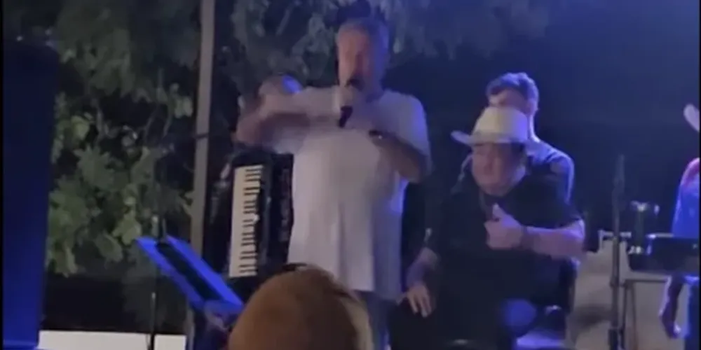 No vídeo, o prefeito aparece com sinais de embriaguez