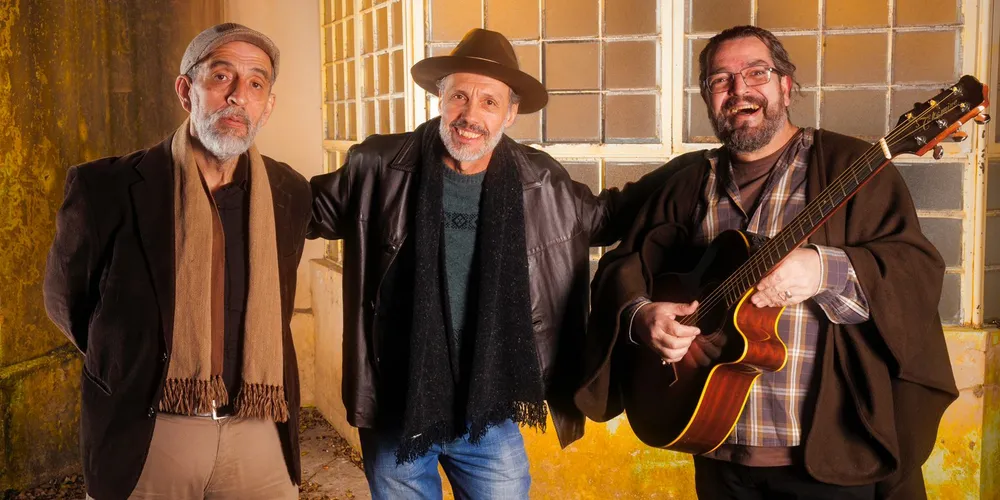 Os cantores e instrumentistas Álvaro Bueno, Boró e Silvestre Alves prepararam uma surpresa para o público.
