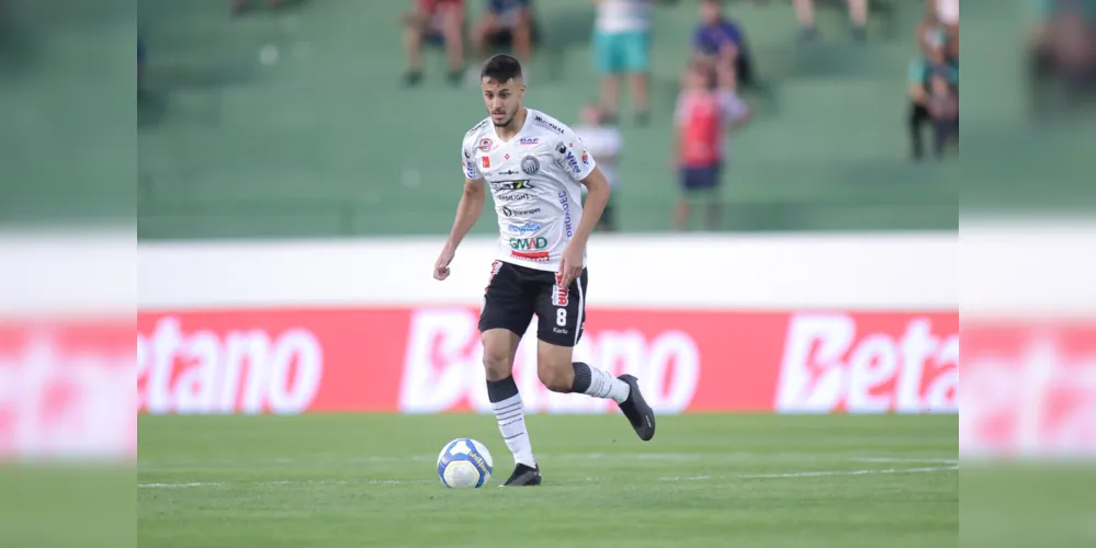 As duas equipes possuem 15 pontos em nove jogos, com o Santos na 4ª colocação e o Operário-PR, na 7ª