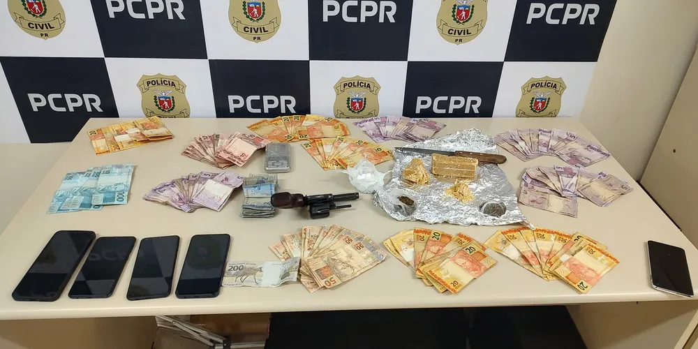 Envolvidos e material apreendido foram levados para a 13ª Subdivisão Policial