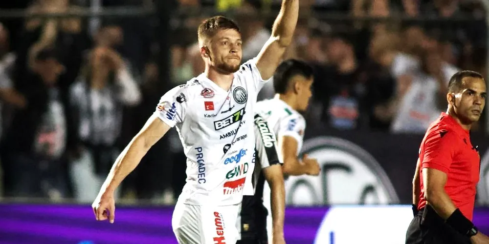 O Fantasma abriu o placar com William Machado, ainda no primeiro tempo