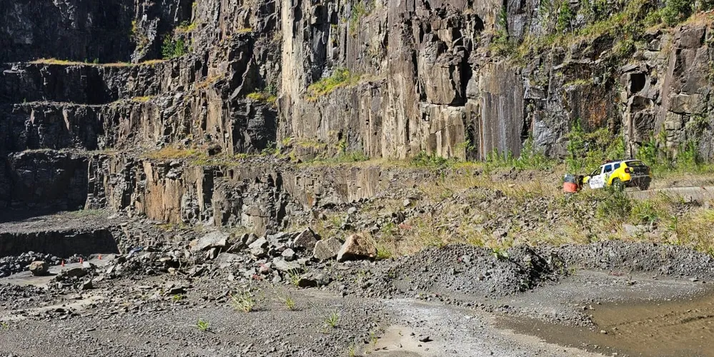 Espaço é utilizado para serviços de britagem e de usina de asfalto