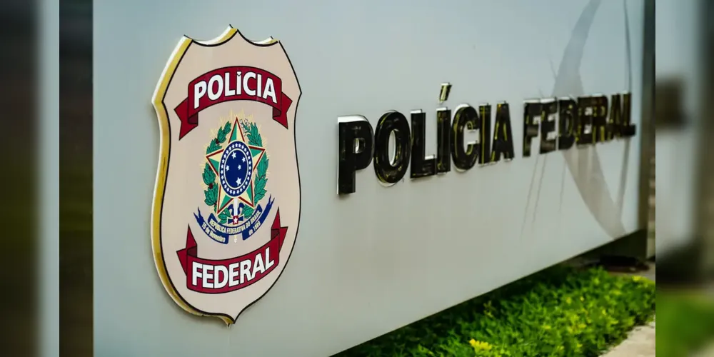 Cerca de 250 policiais federais e 100 servidores da Receita Federal cumprem, ao todo, 51 mandados de busca e apreensão