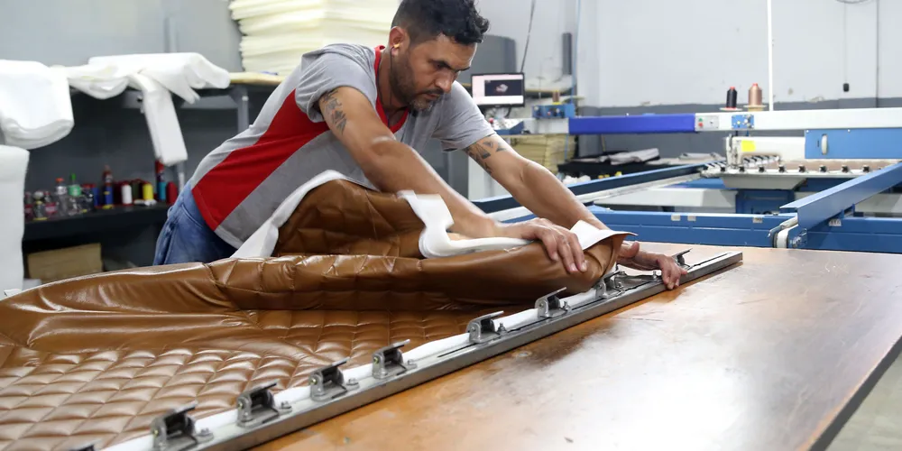 Remuneração média dos novos postos de trabalho é de R$ 4.384 mensais