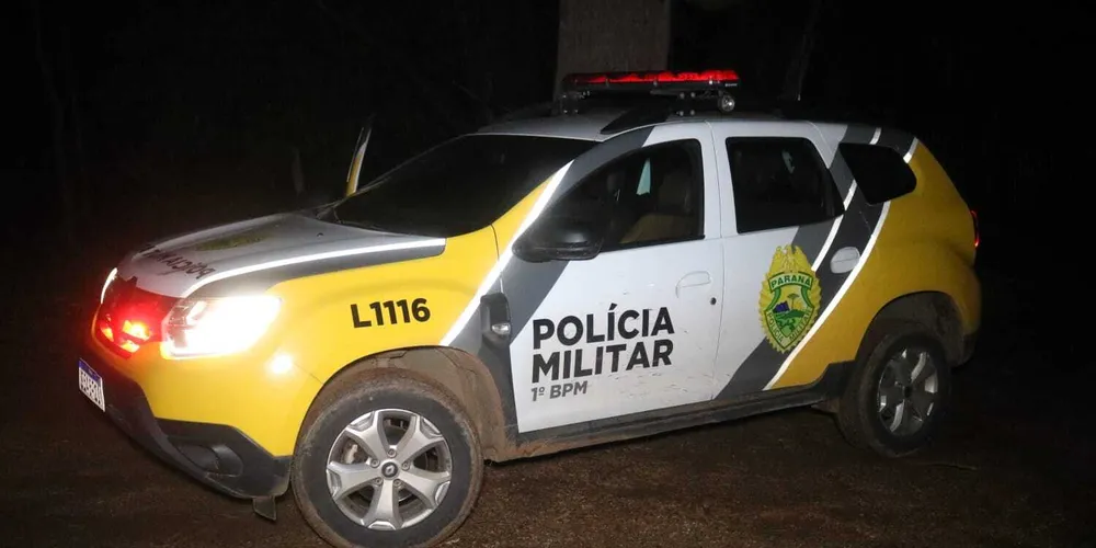 A Polícia Militar isolou a área do crime