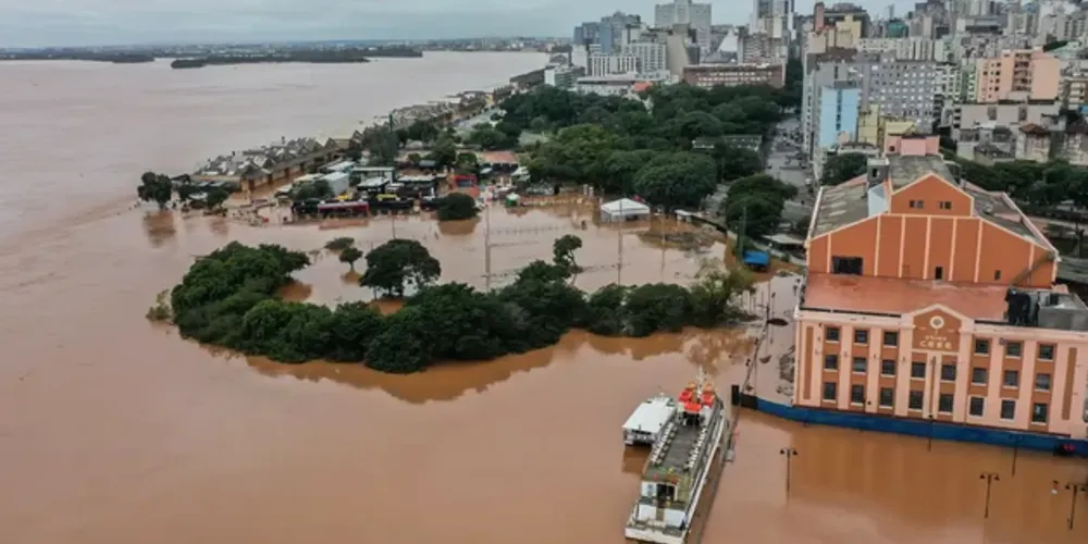 Lago Guaíba voltou a apresentar elevação de nível neste domingo (12)