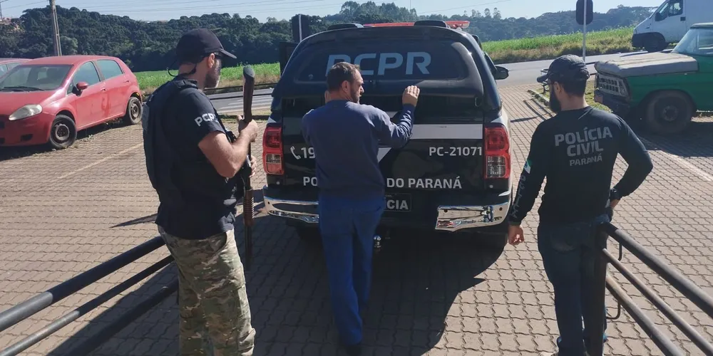 Homem foi levado para a Cadeia Pública de Castro