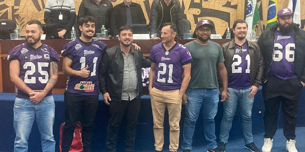 A proposta, apresentada pelo vereador Ede Pimentel, recebeu 16 votos favoráveis