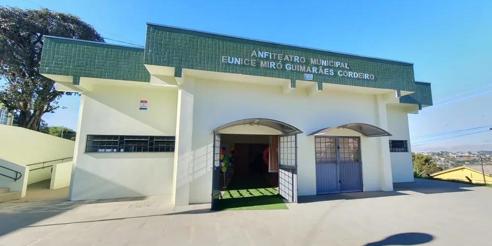 Aprovados precisam se apresentar no Anfiteatro Eunice Miró Guimarães Cordeiro