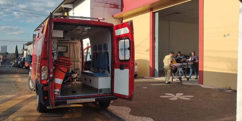 Acidente aconteceu em um barracão na rua Bento Ribeiro