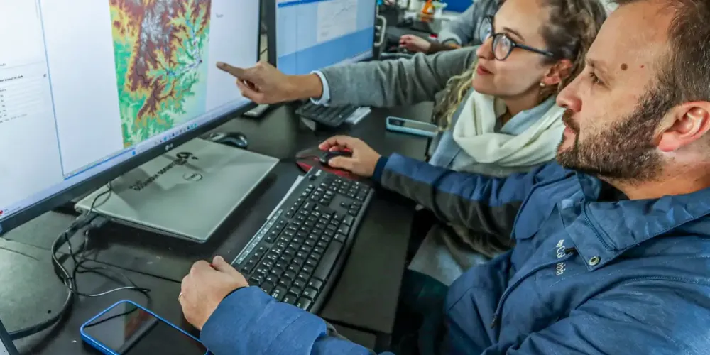 Tanto a Defesa Civil quanto a Sala de Situação do estado monitoram o avanço de uma frente fria