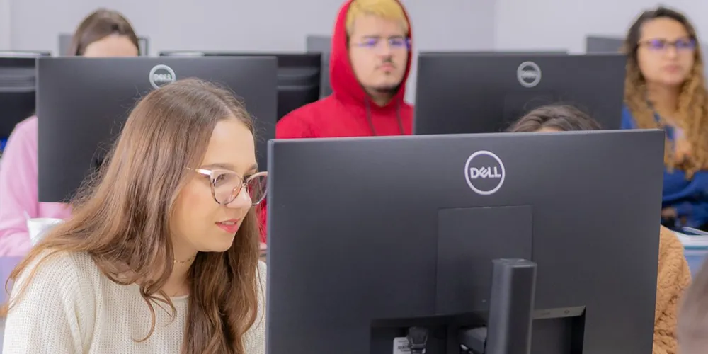 As aulas acontecem no Ambiente Virtual de Aprendizado (AVA)