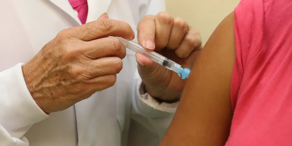 Paraná atingiu até o momento pouco mais de 38% da cobertura vacinal