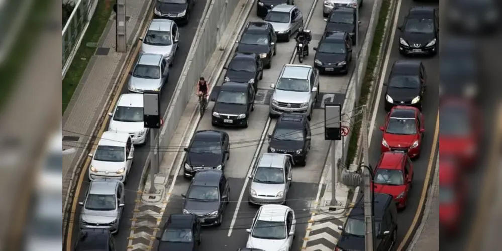 Mais de 113 mil veículos foram vendidos no Paraná em abril, segundo a Assovepar