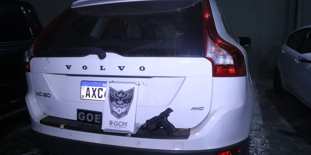 Apreensão aconteceu na madrugada deste sábado (15)