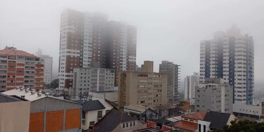 Em Ponta Grossa, neste sábado (02), a máxima chega aos 25º C, enquanto a mínima será de 16º C