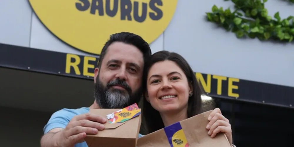 Ubiraci Pereira Messias Junior e Fernanda Cristina Poruchenski são os sócios-proprietários da Brotossaurus