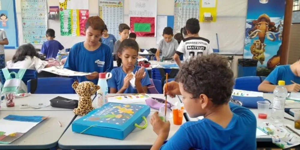 As atividades estimularam os alunos a unirem as suas histórias favoritas com a liberdade criativa que os desenhos oferecem