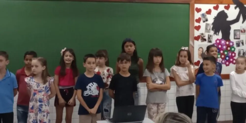 Uma das principais ações feitas pela turma foi a apresentação de música para os seus familiares