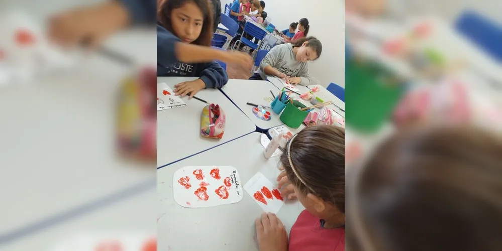 Durante as atividades, os educandos realizaram homenagens e diversas atividades sobre o Dia das Mães