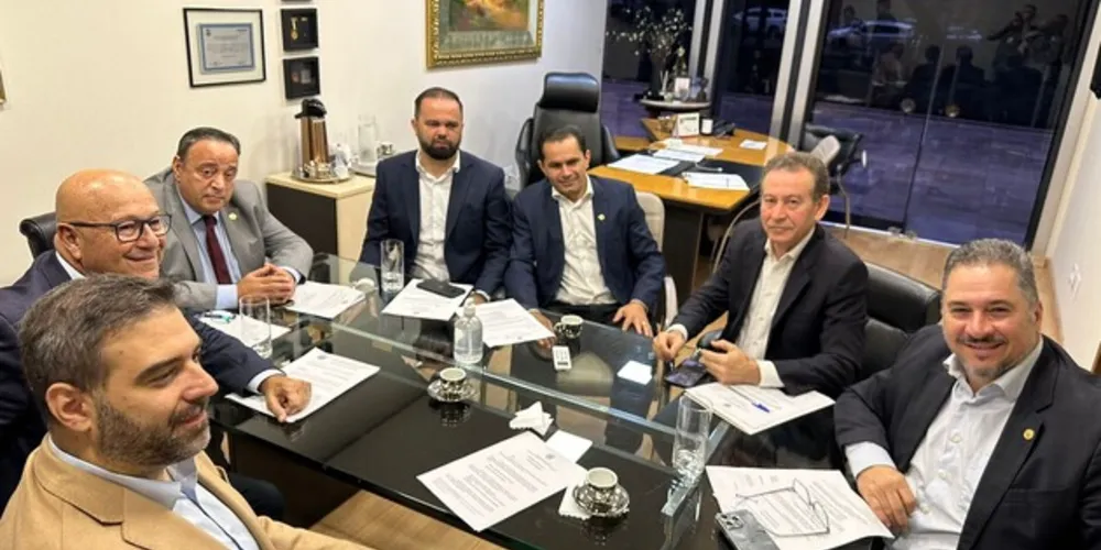 O principal assunto girou em torno do pessoal terceirizado das escolas