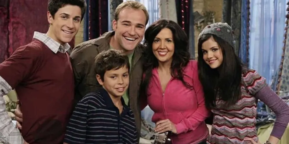 A história do revival começa após um misterioso incidente na WizTech.