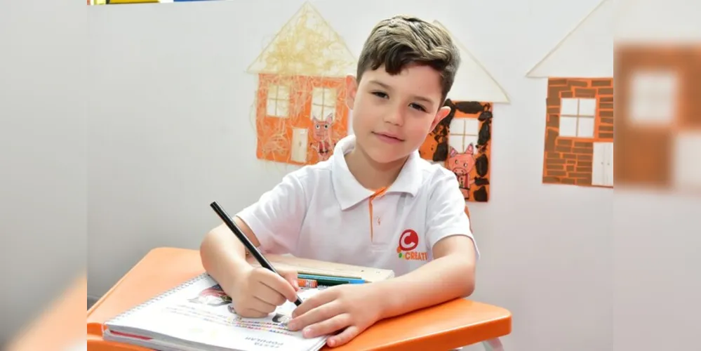 João tem apenas 6 anos e é muito elogiado pelos professores