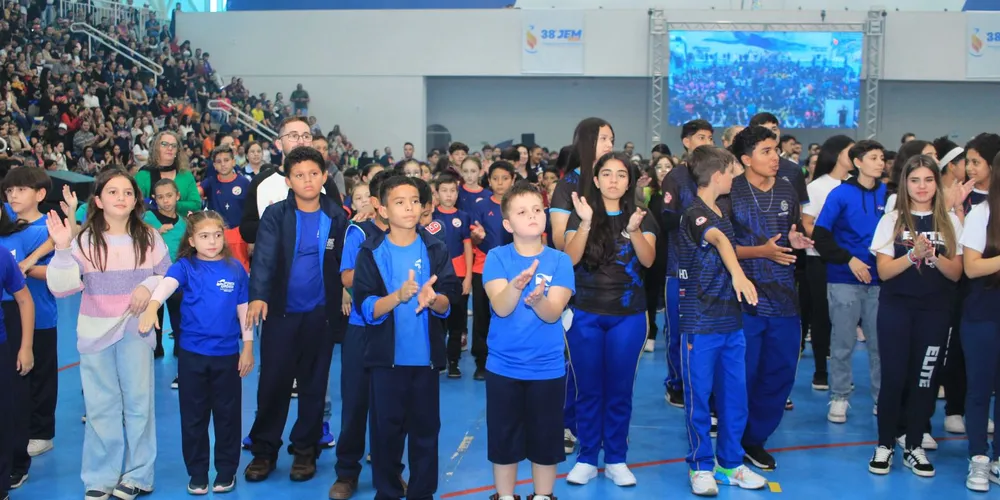 Cerca de 4 mil pessoas participaram da cerimônia no último sábado (18)