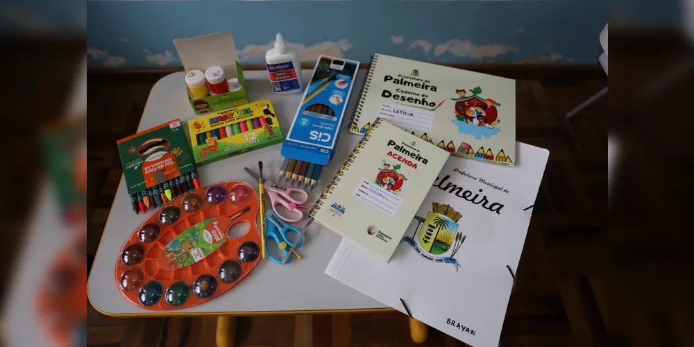 Os kits foram distribuídos para todos os níveis de ensino, desde a educação infantil até o 5º ano do ensino fundamental