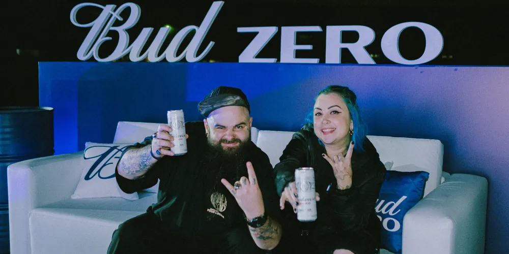 Casal foi convidado para uma turnê internacional do Metallica, na Europa