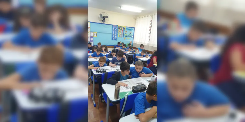 A proposta promoveu discussões enriquecedoras entre a turma, baseadas em análises prévias realizadas pelos alunos