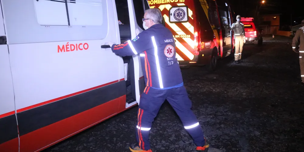 A vítima foi encaminhada ao Hospital Universitário Regional
