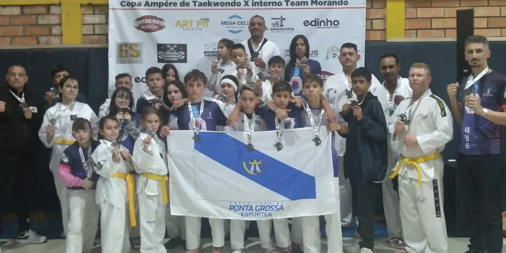Ao todo, 27 alunos viajaram para representar a equipe na ‘Copa Ampére de Taekwondo’