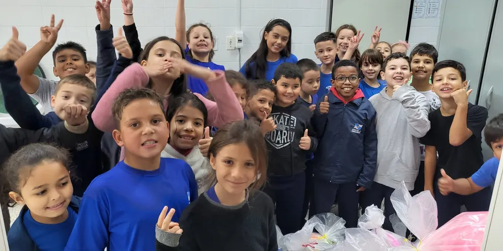 Crianças matriculadas em CMEIs e escolas municipais de Ponta Grossa participaram da ação