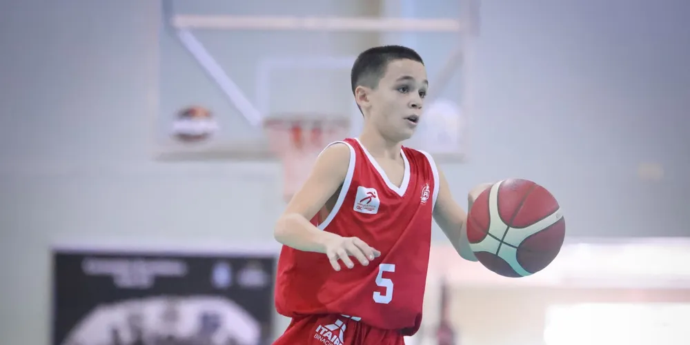 A equipe comandada pelo técnico Annibal Bahia dominou os três primeiros quartos da partida